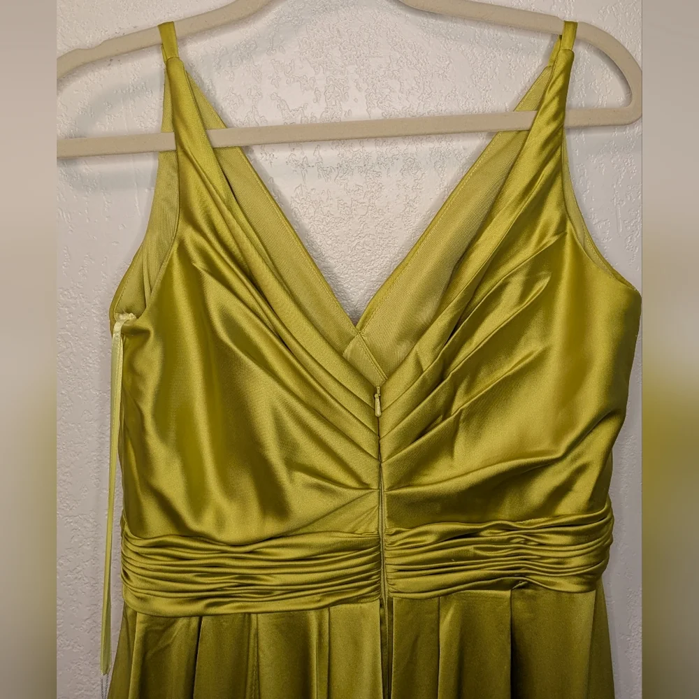 MACDUGGAL WRAP DRAPED GOWN SIZE 8 - Picture 6 of 11